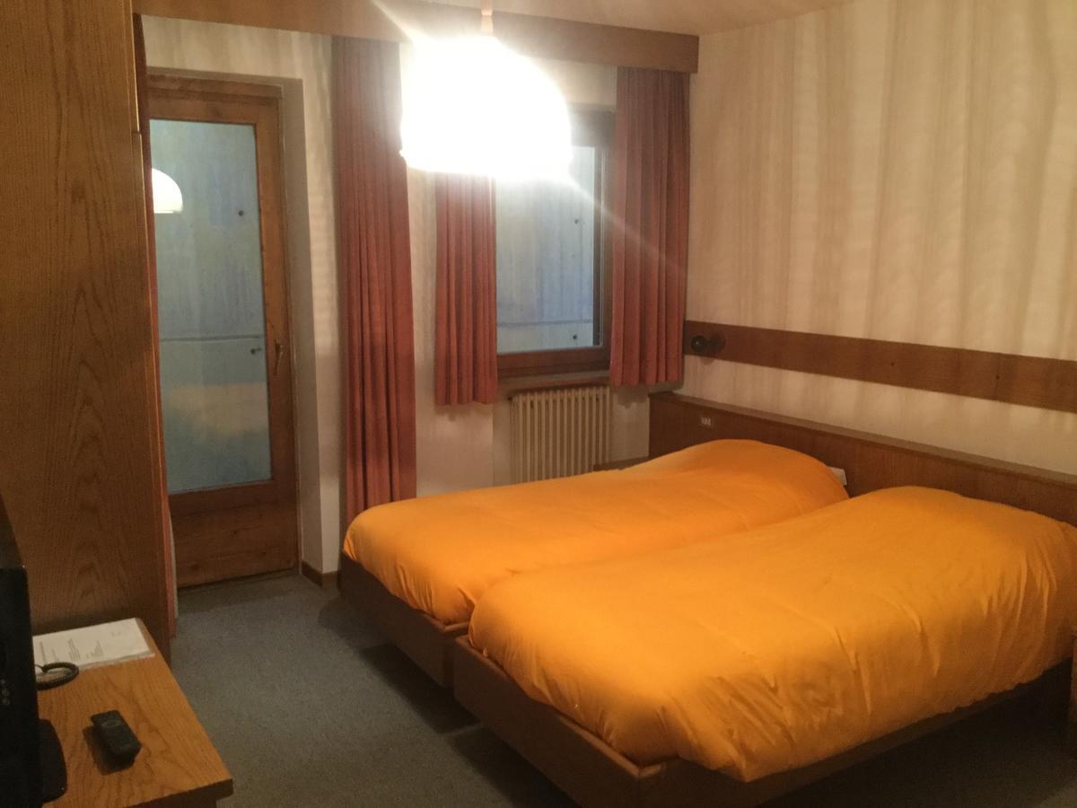 Hotel Alpenrose Алеге Екстериор снимка